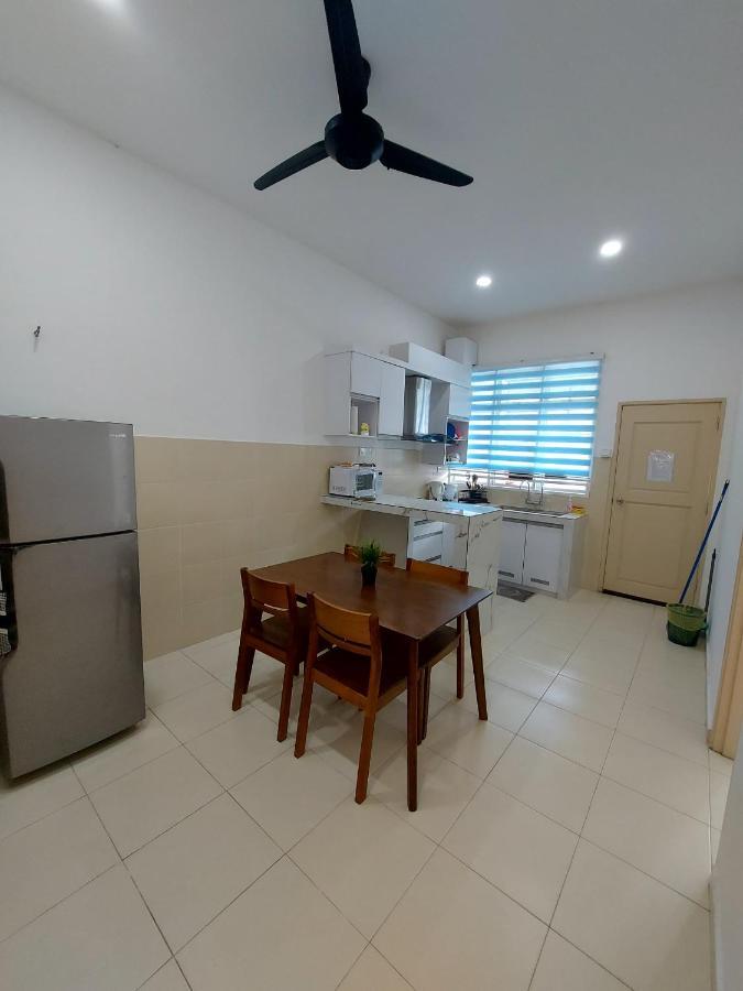 M2H Homestay Kuantan Buitenkant foto