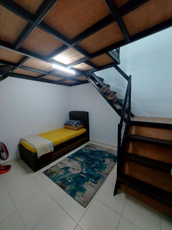 M2H Homestay Kuantan Buitenkant foto