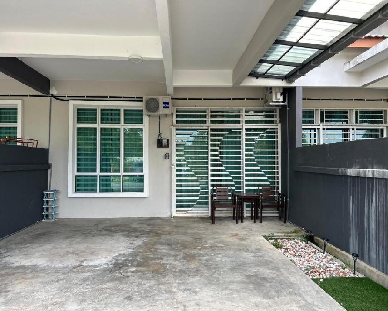 M2H Homestay Kuantan Buitenkant foto